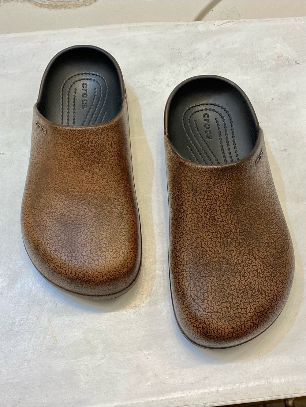 Crocs Dylan Burnished Clog Unisex Adult, Women Size 7, Men Size 5 NEW never worn